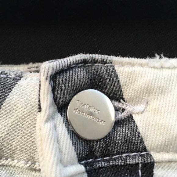Zara Trafaluc Denimwear High Waist Striped Cutoffs - Picture 3 of 4